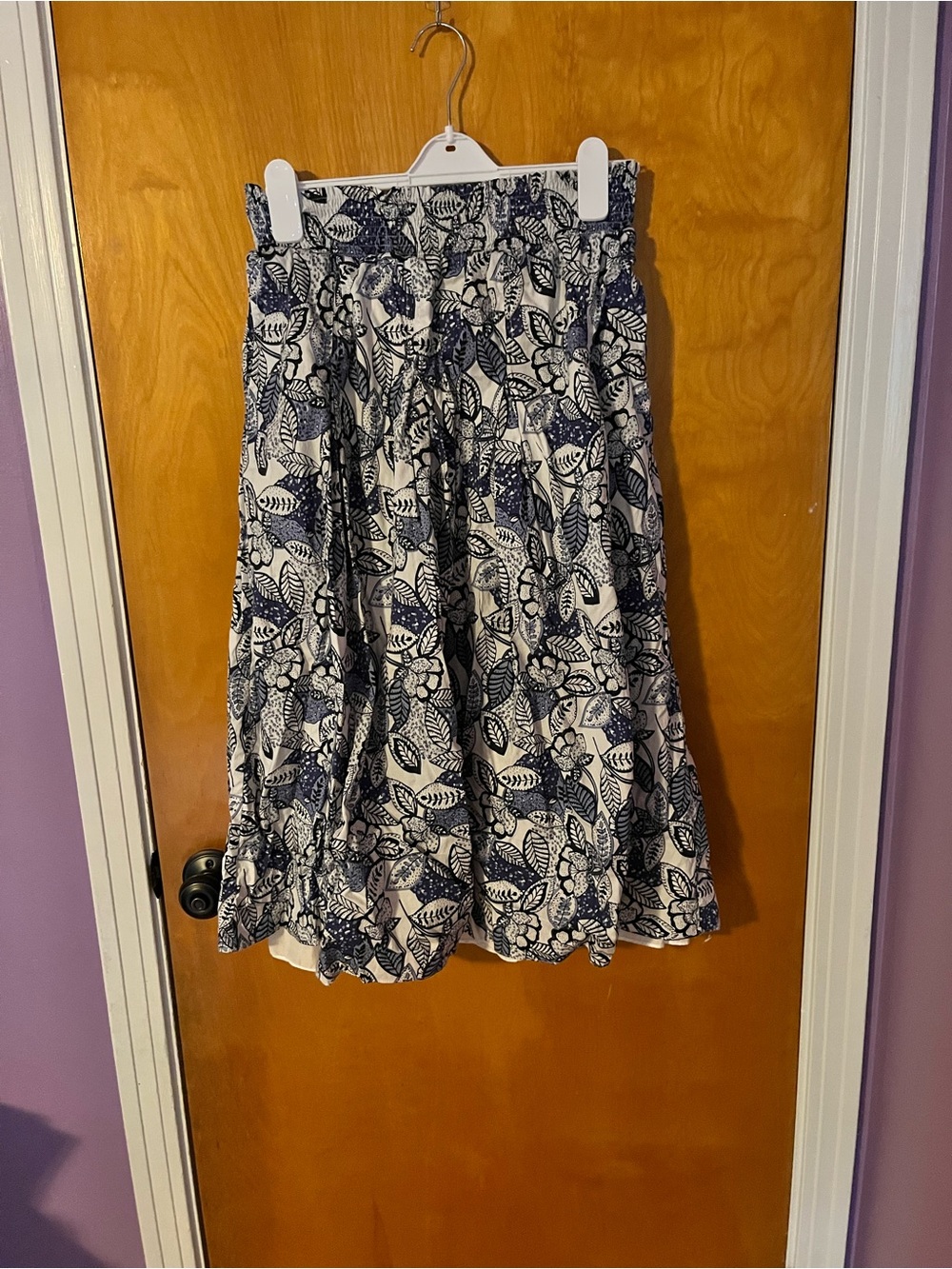 Buru Blue and White Leaf Print Women's Skirt